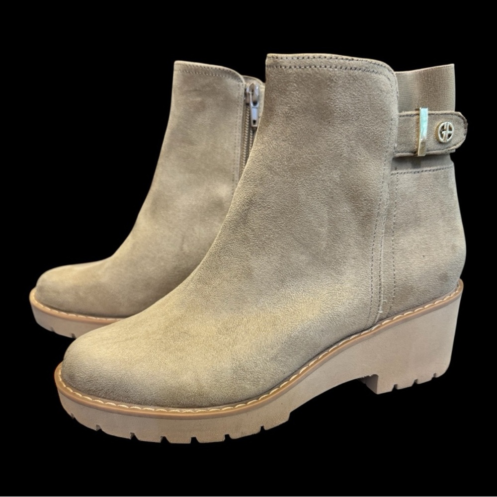 NIB Giani Bernini Taupe Lugg Sole Ankle Boots - Size 5.5